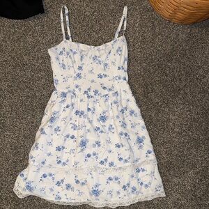 Hollister White and Blue Floral Spaghetti Strap Sun Dress